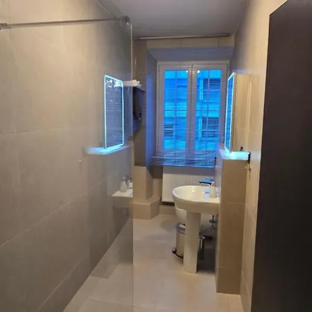 Drei Schweizer Hotel *